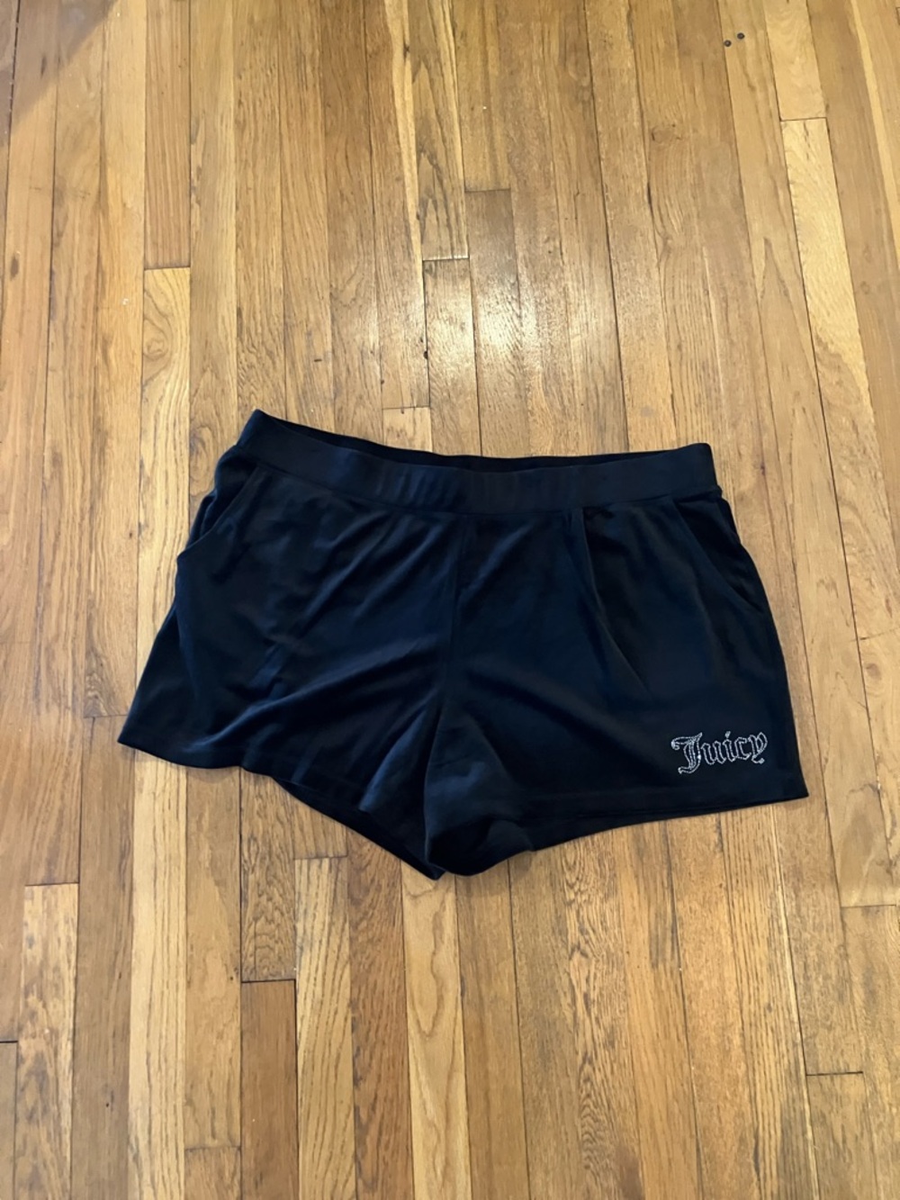 Juicy couture black velour shorts size 3X nwot
